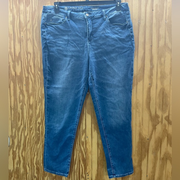 Laurie Felt Denim - Laurie Felt Daisy Denim Boyfriend Jean